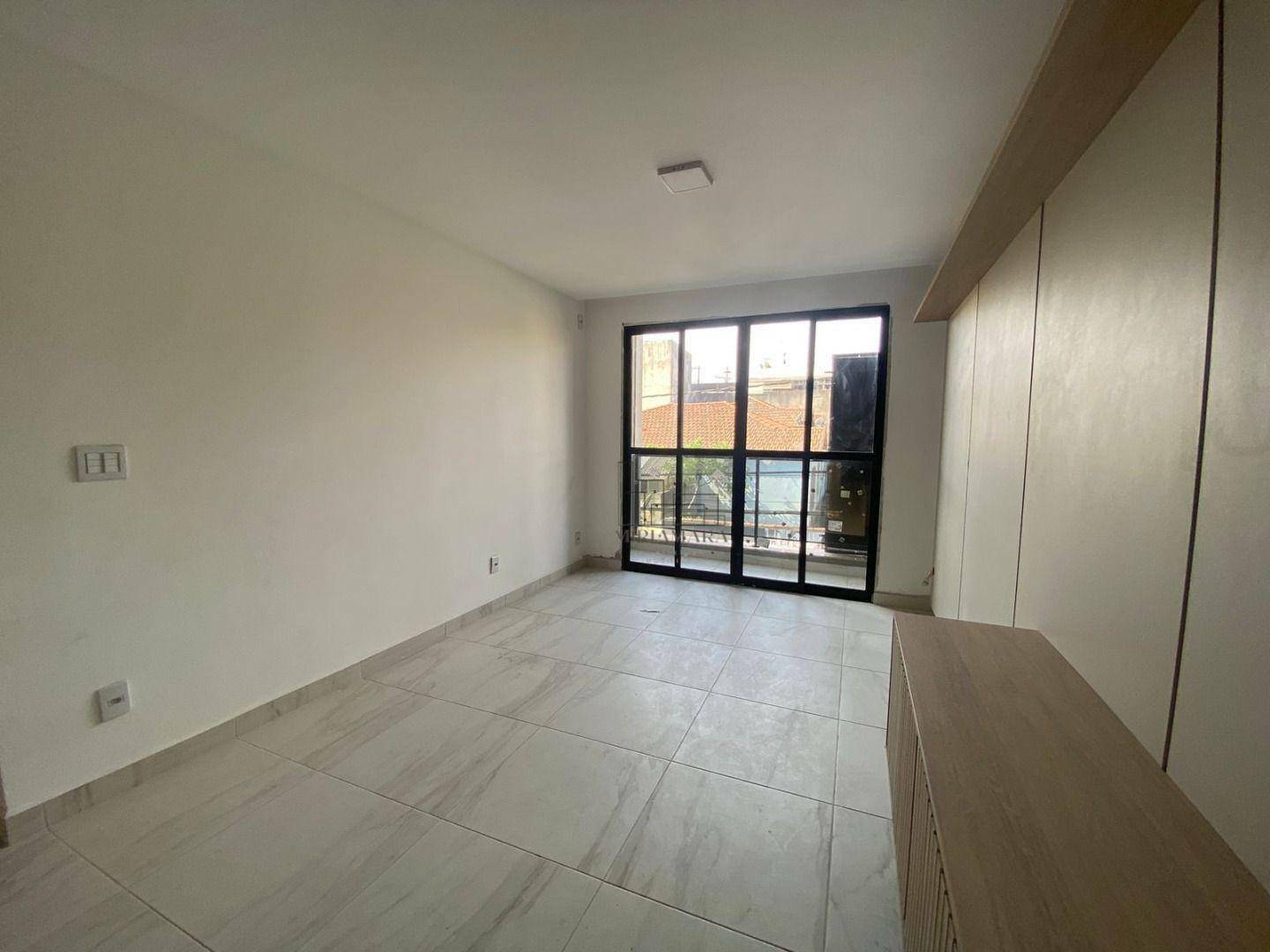 Apartamento à venda com 2 quartos, 71m² - Foto 2