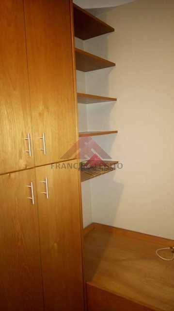 Apartamento à venda com 2 quartos, 75m² - Foto 11