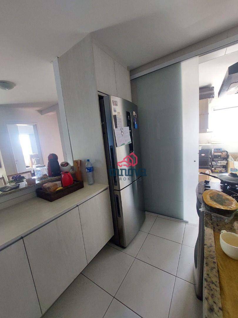 Apartamento à venda com 2 quartos, 65m² - Foto 7