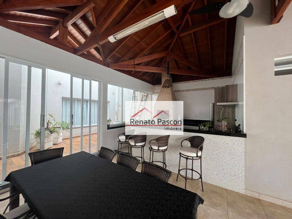 Casa à venda com 3 quartos, 334m² - Foto 4