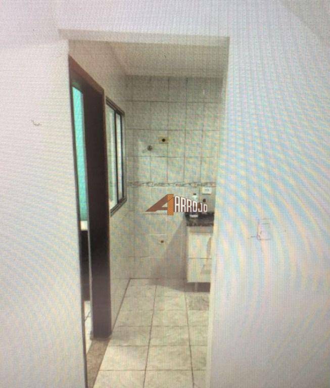 Sobrado à venda com 2 quartos, 61m² - Foto 4