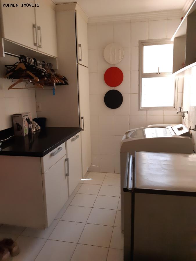 Apartamento à venda com 3 quartos, 260m² - Foto 21