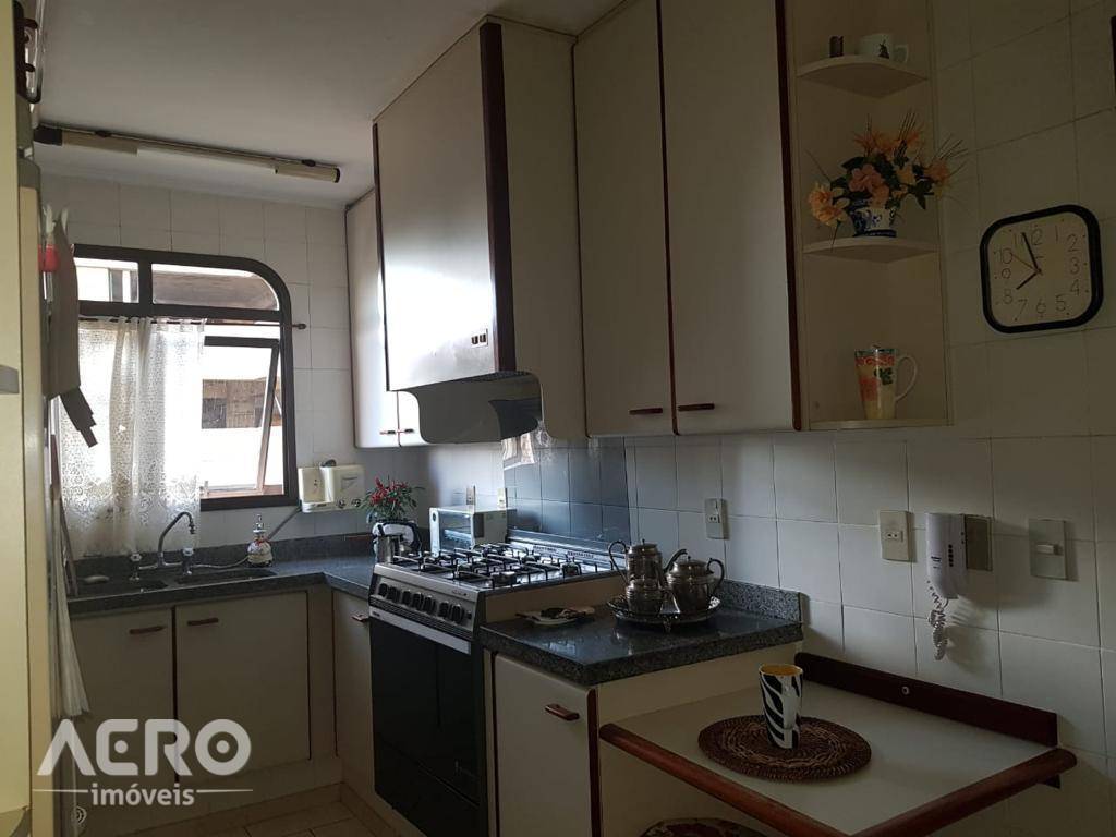 Apartamento à venda com 4 quartos, 230m² - Foto 25