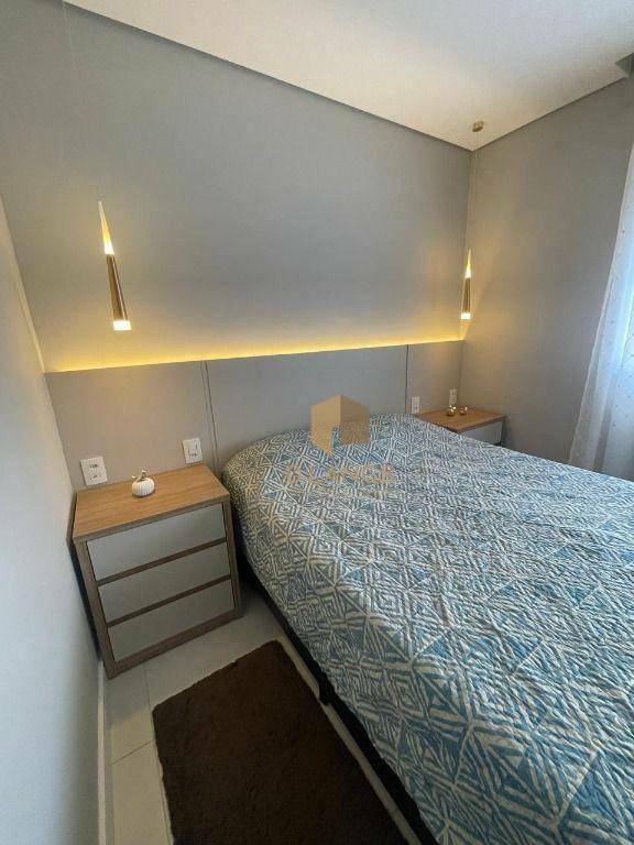 Apartamento à venda com 3 quartos, 75m² - Foto 11