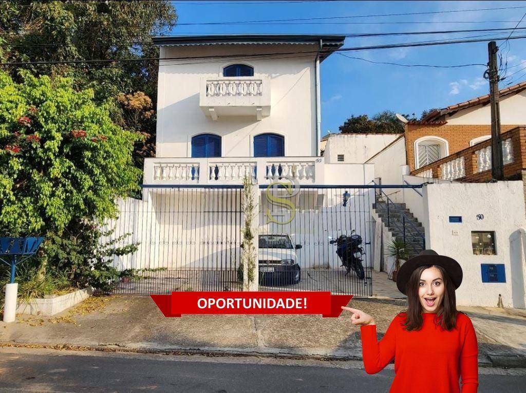 Casa à venda com 3 quartos, 250m² - Foto 1