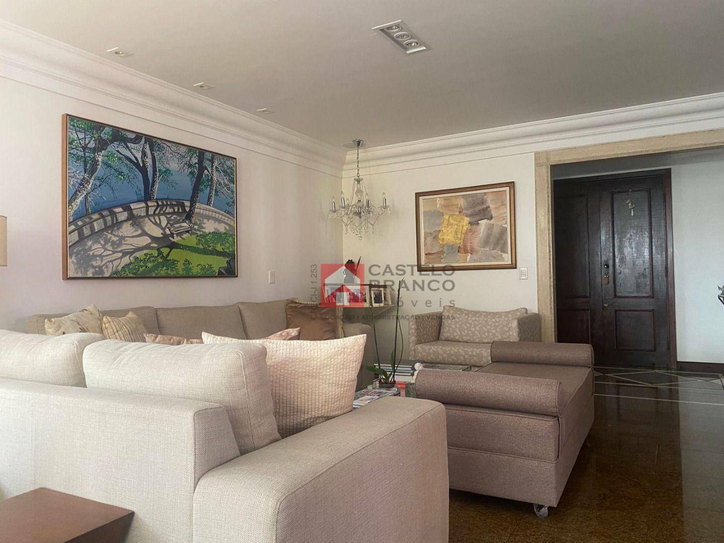 Apartamento à venda com 4 quartos, 225m² - Foto 7