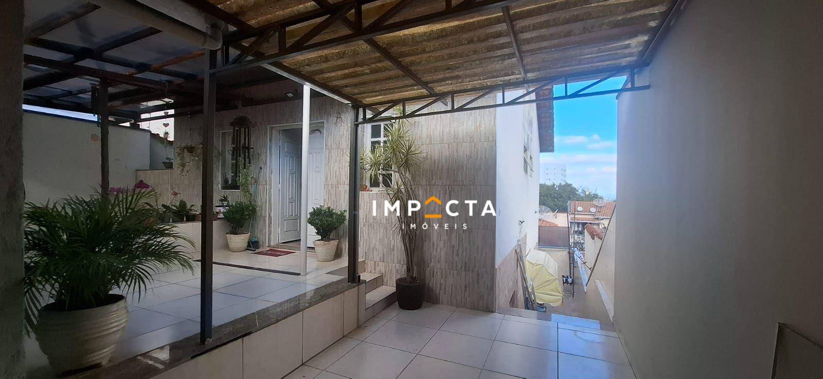 Casa à venda com 3 quartos, 207m² - Foto 3