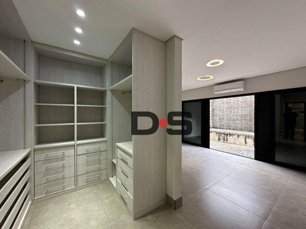 Casa à venda com 3 quartos, 210m² - Foto 14