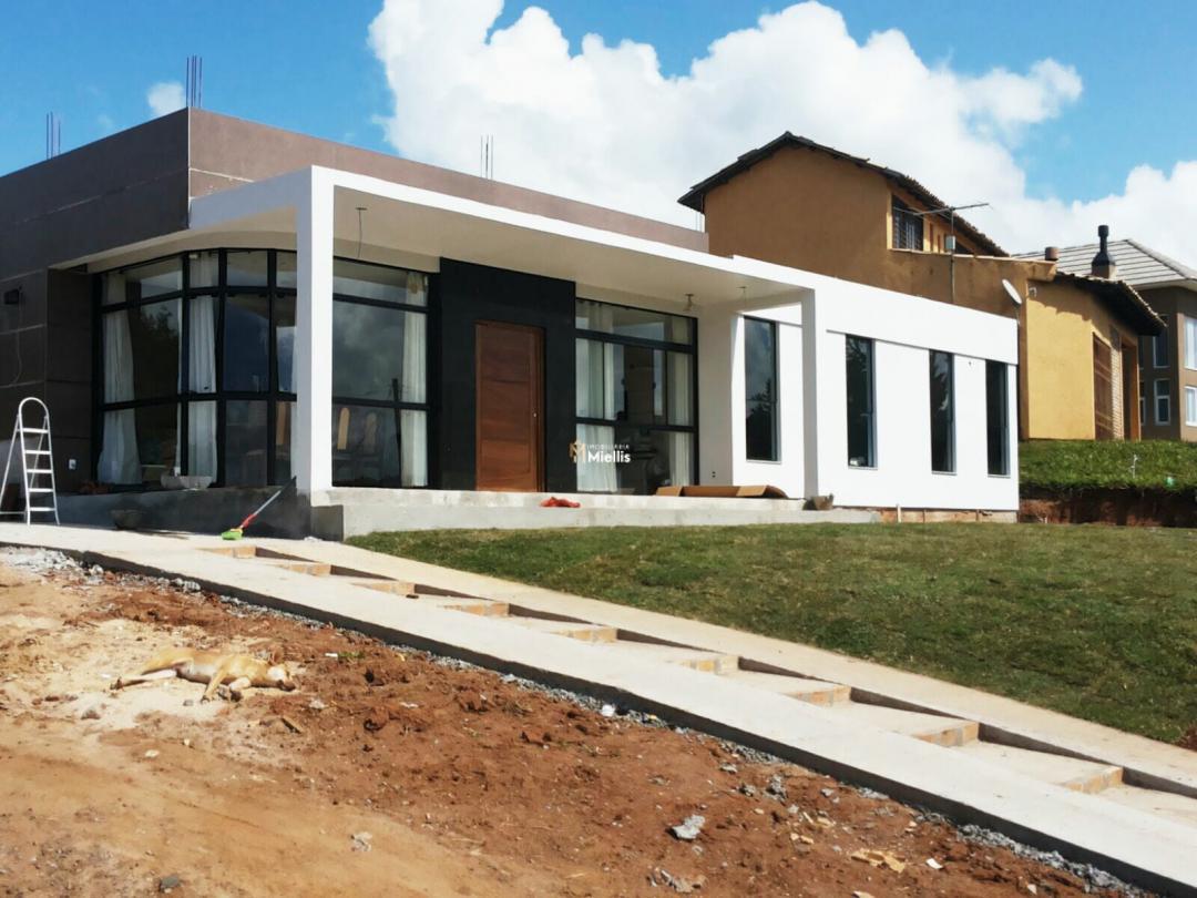 Casa à venda com 3 quartos, 130m² - Foto 1