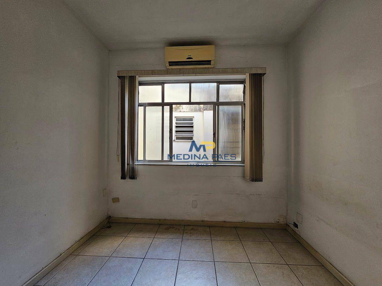 Apartamento à venda com 3 quartos, 100m² - Foto 13