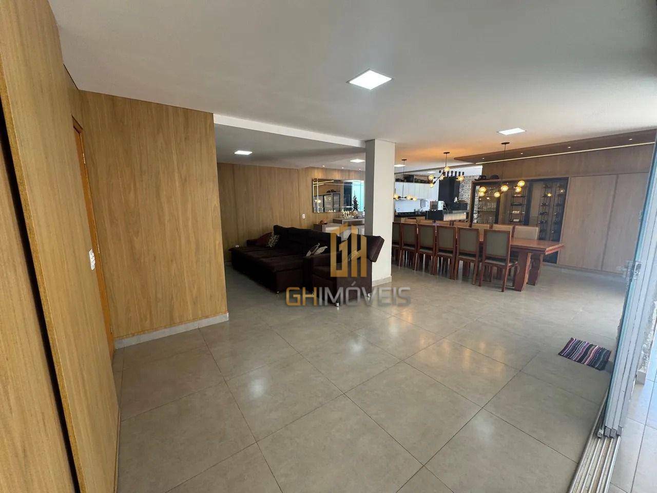 Casa à venda com 4 quartos, 302m² - Foto 3