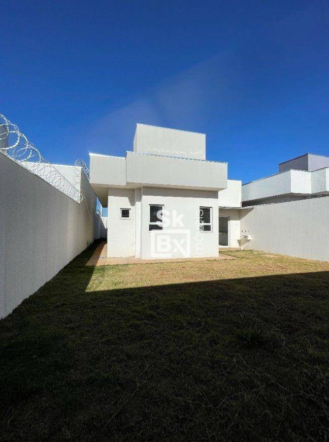 Casa à venda com 3 quartos, 250m² - Foto 8