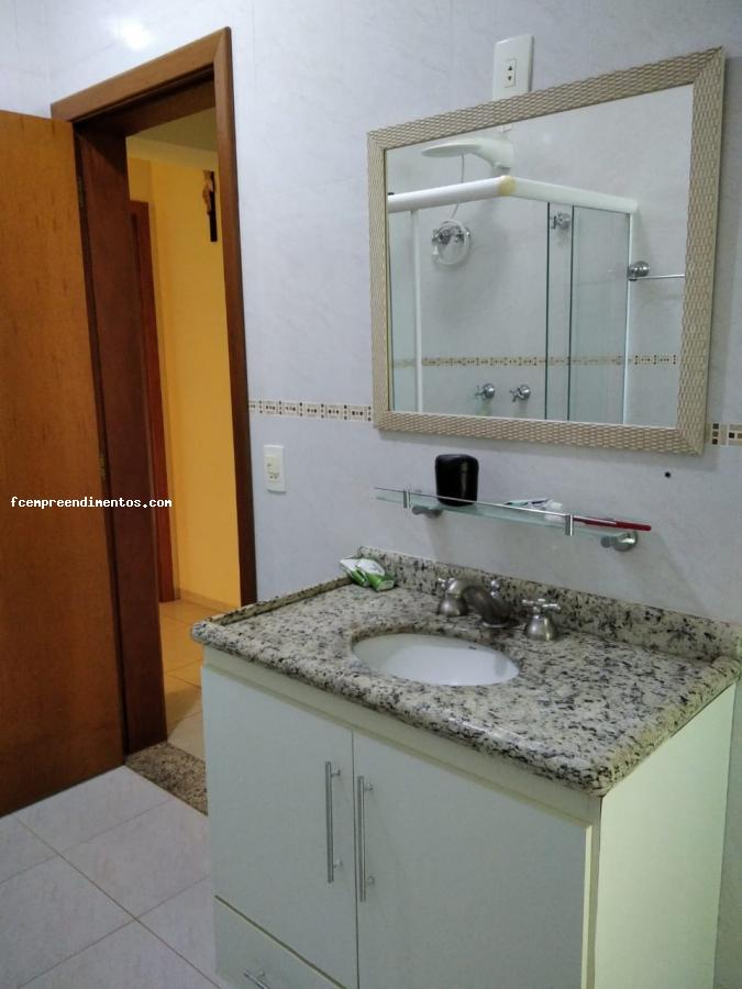 Casa à venda com 3 quartos, 360m² - Foto 3