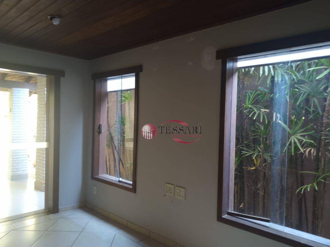 Casa, 3 quartos, 297 m² - Foto 3