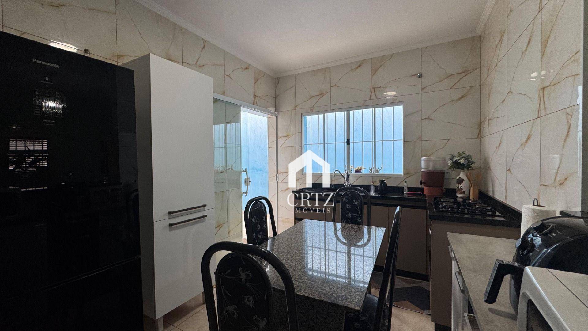 Casa, 3 quartos, 96 m² - Foto 1