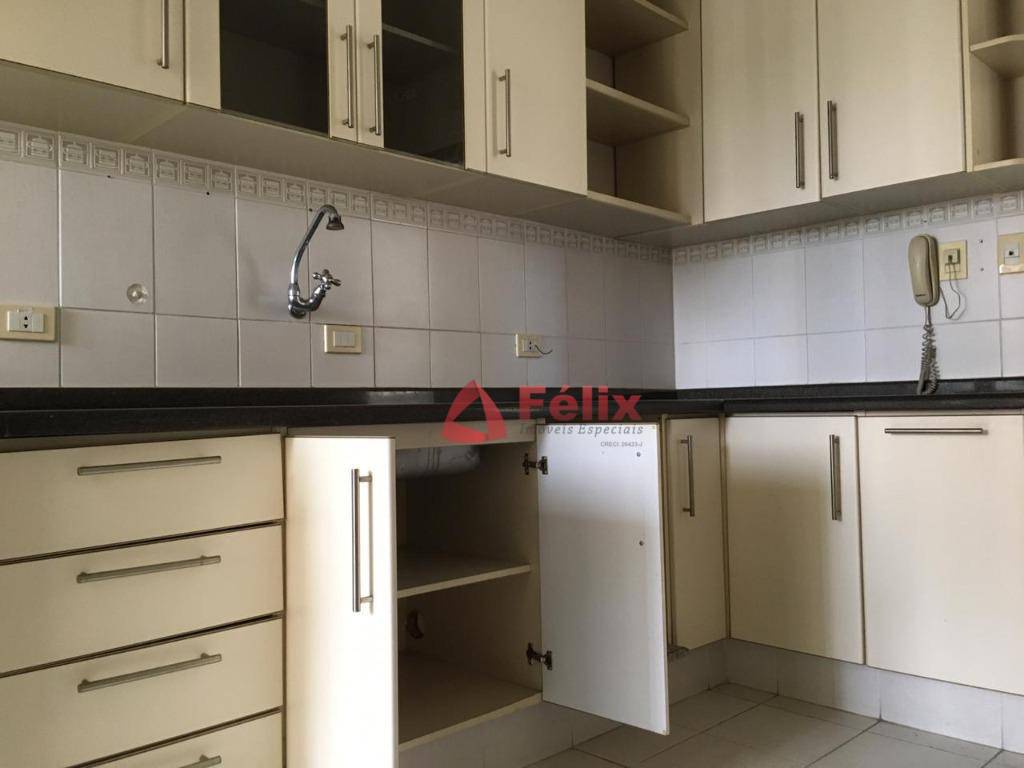 Apartamento à venda com 3 quartos, 90m² - Foto 1