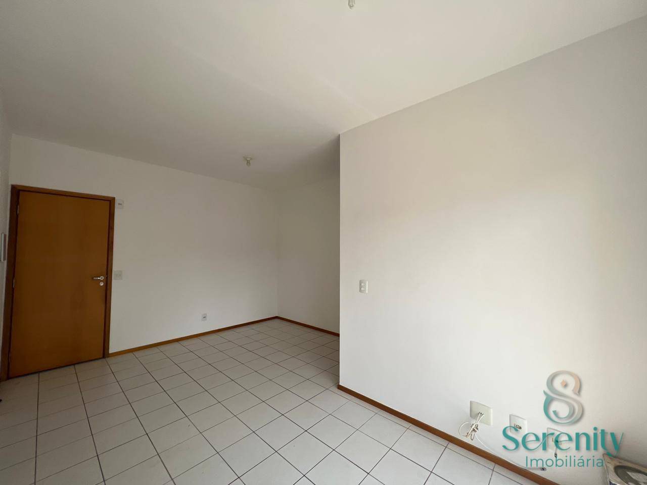 Apartamento à venda com 3 quartos, 70m² - Foto 2