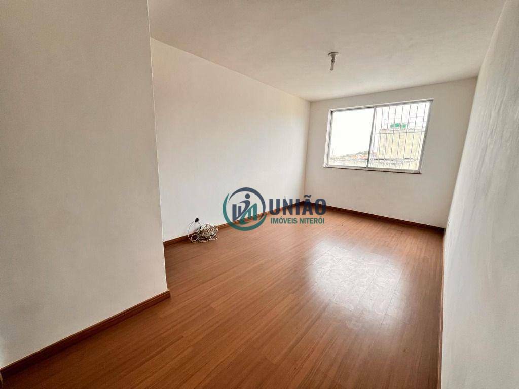 Apartamento à venda com 2 quartos, 62m² - Foto 5