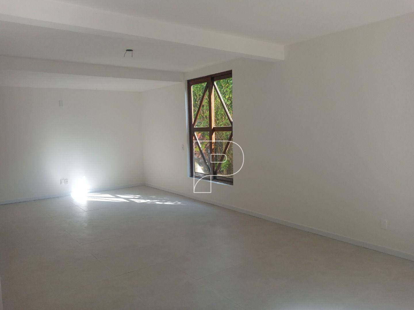 Casa de Condomínio para alugar com 4 quartos, 260m² - Foto 6