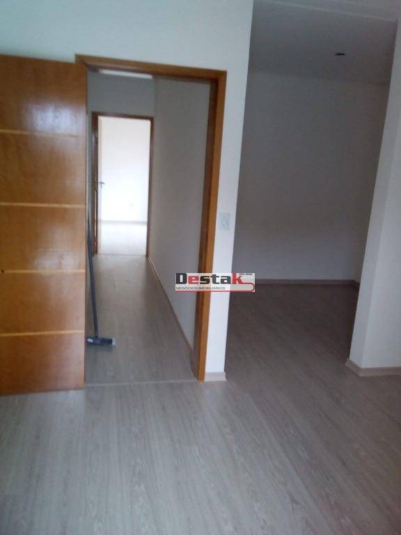 Sobrado à venda com 3 quartos, 150m² - Foto 1