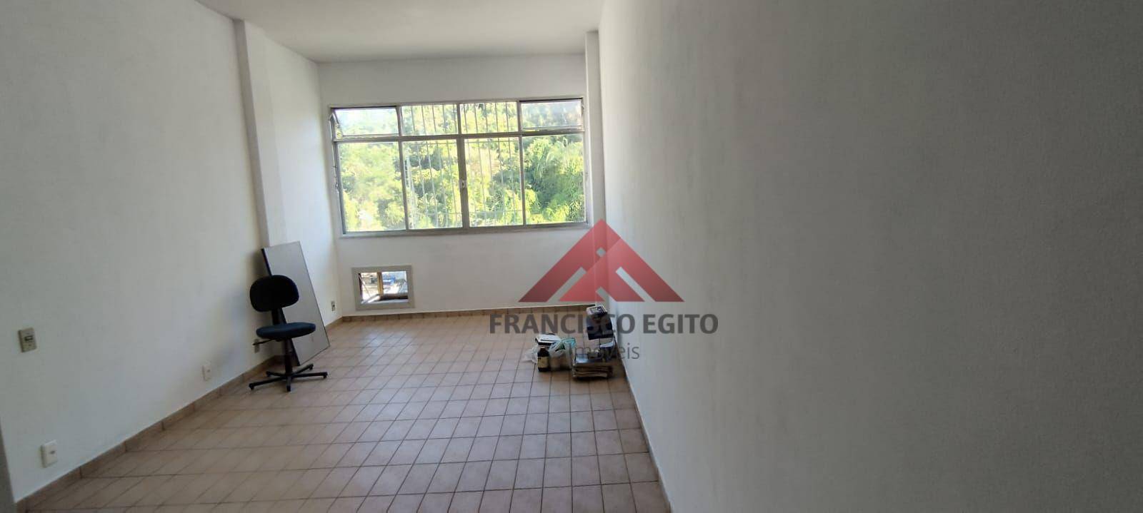 Apartamento à venda com 2 quartos, 70m² - Foto 5