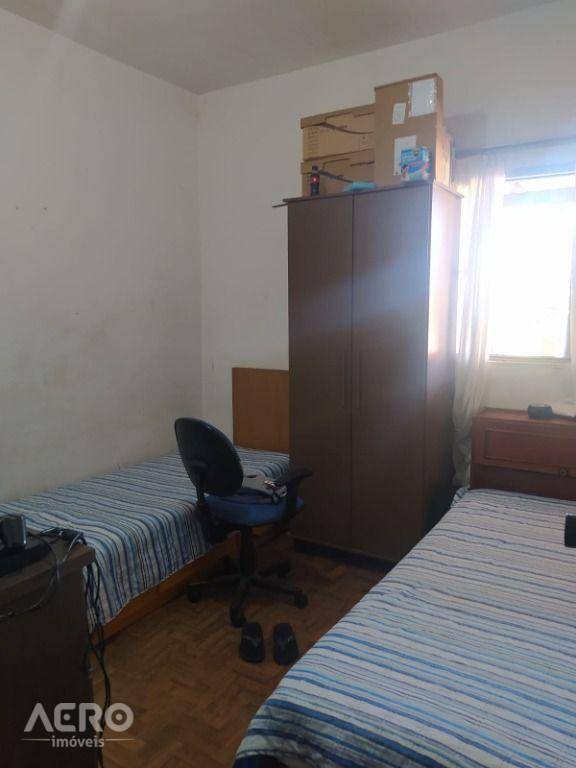 Casa à venda com 2 quartos, 90m² - Foto 10