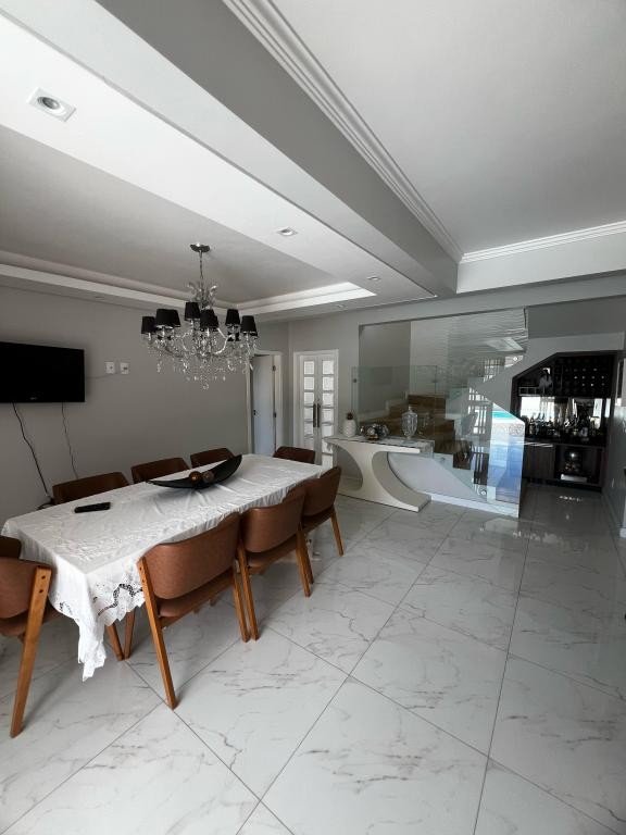 Casa à venda com 4 quartos, 551m² - Foto 5