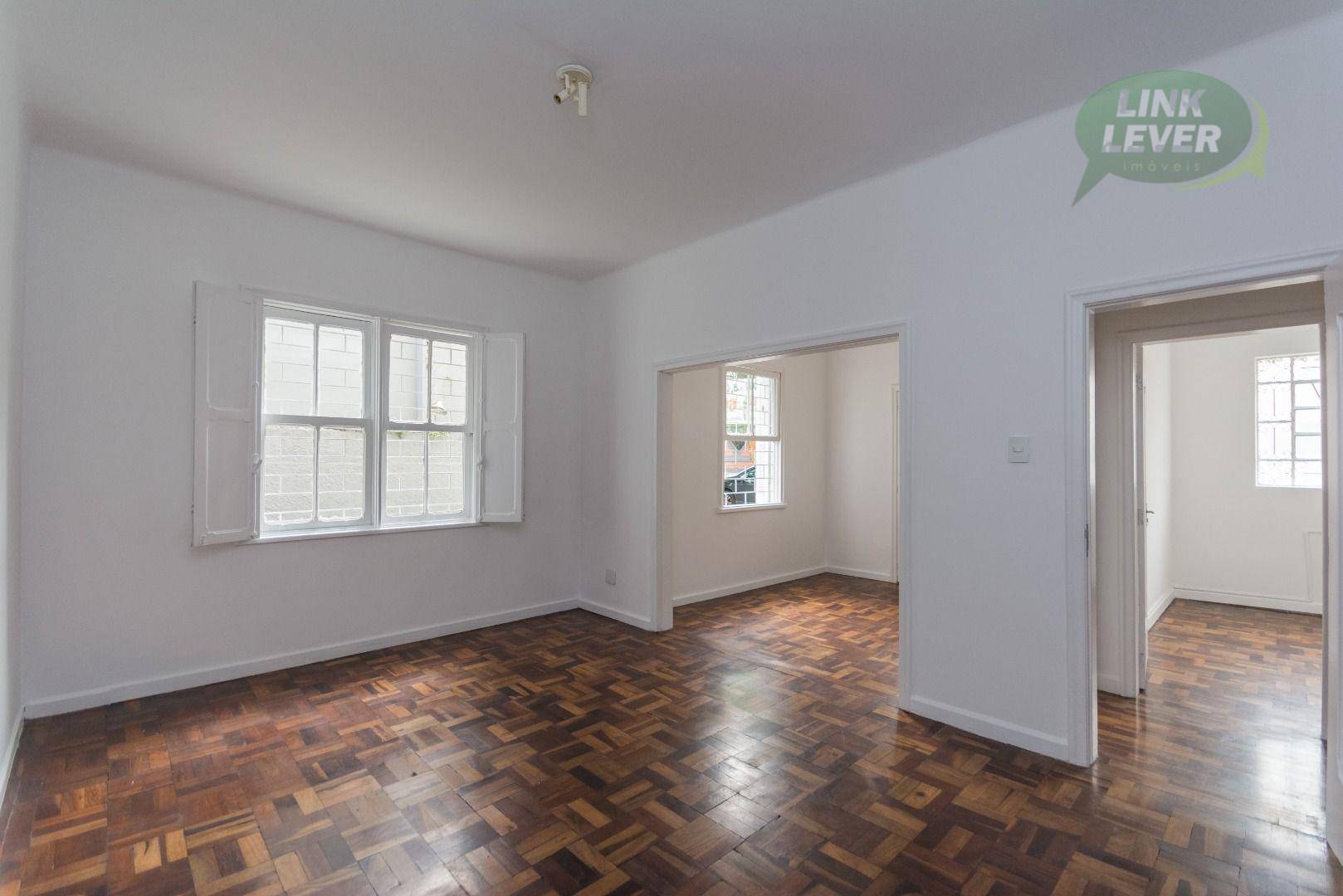 Apartamento para alugar com 3 quartos, 135m² - Foto 12