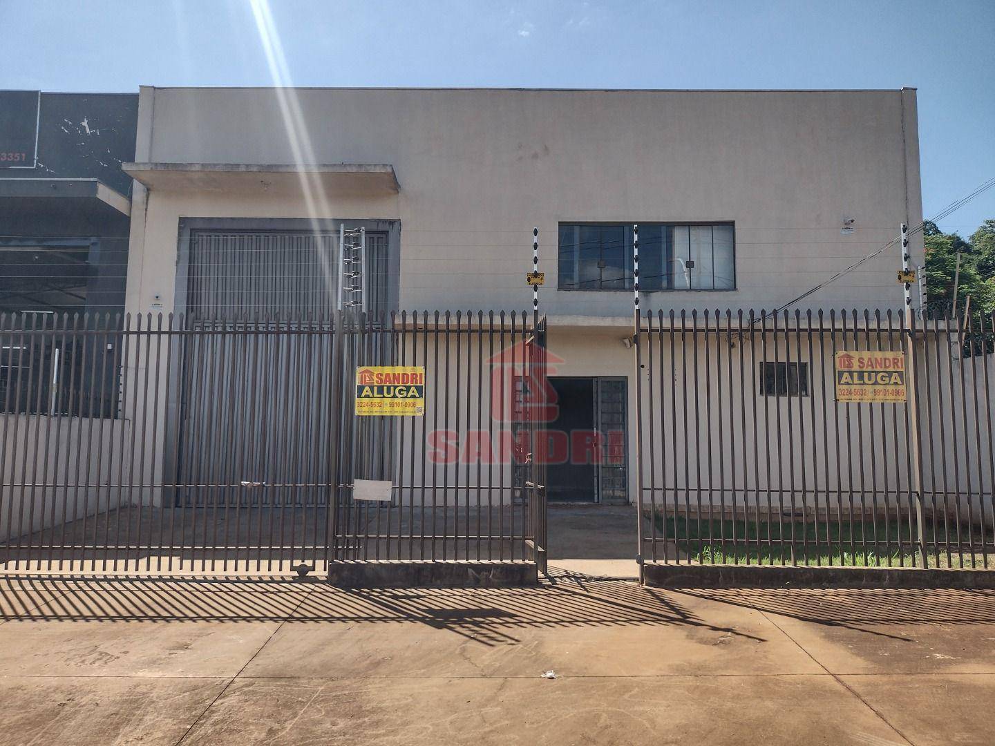 Depósito-Galpão, 200 m² - Foto 1