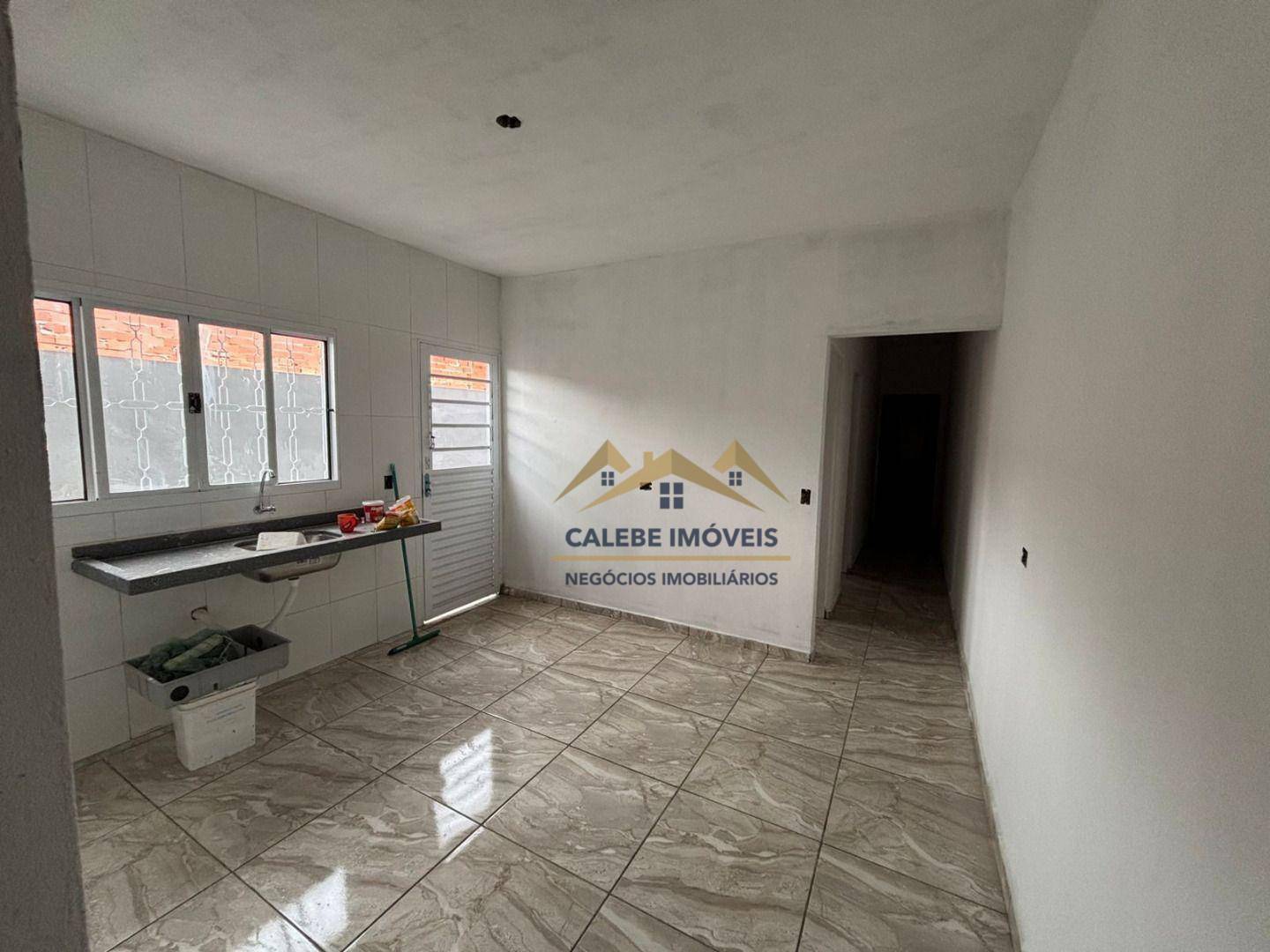 Casa à venda com 2 quartos, 60m² - Foto 3