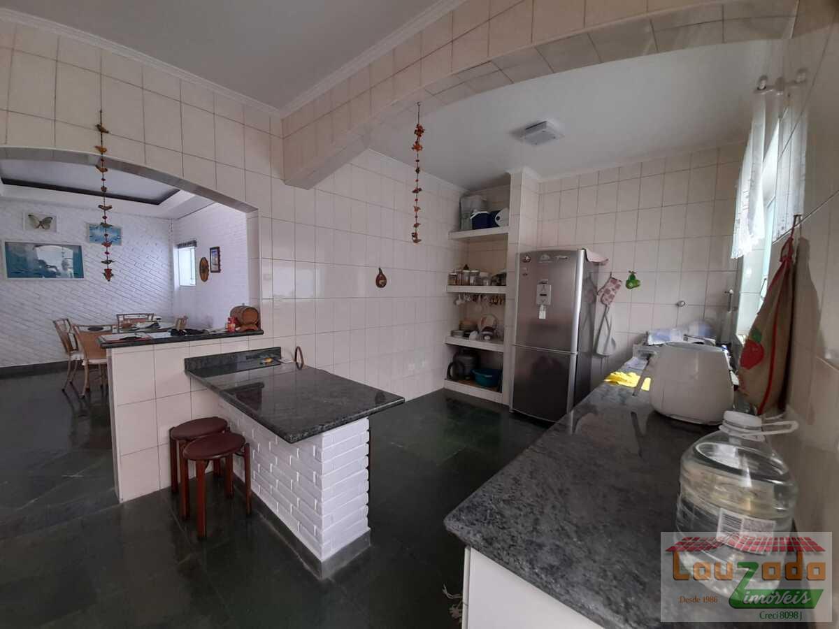 Sobrado à venda com 3 quartos, 250m² - Foto 3