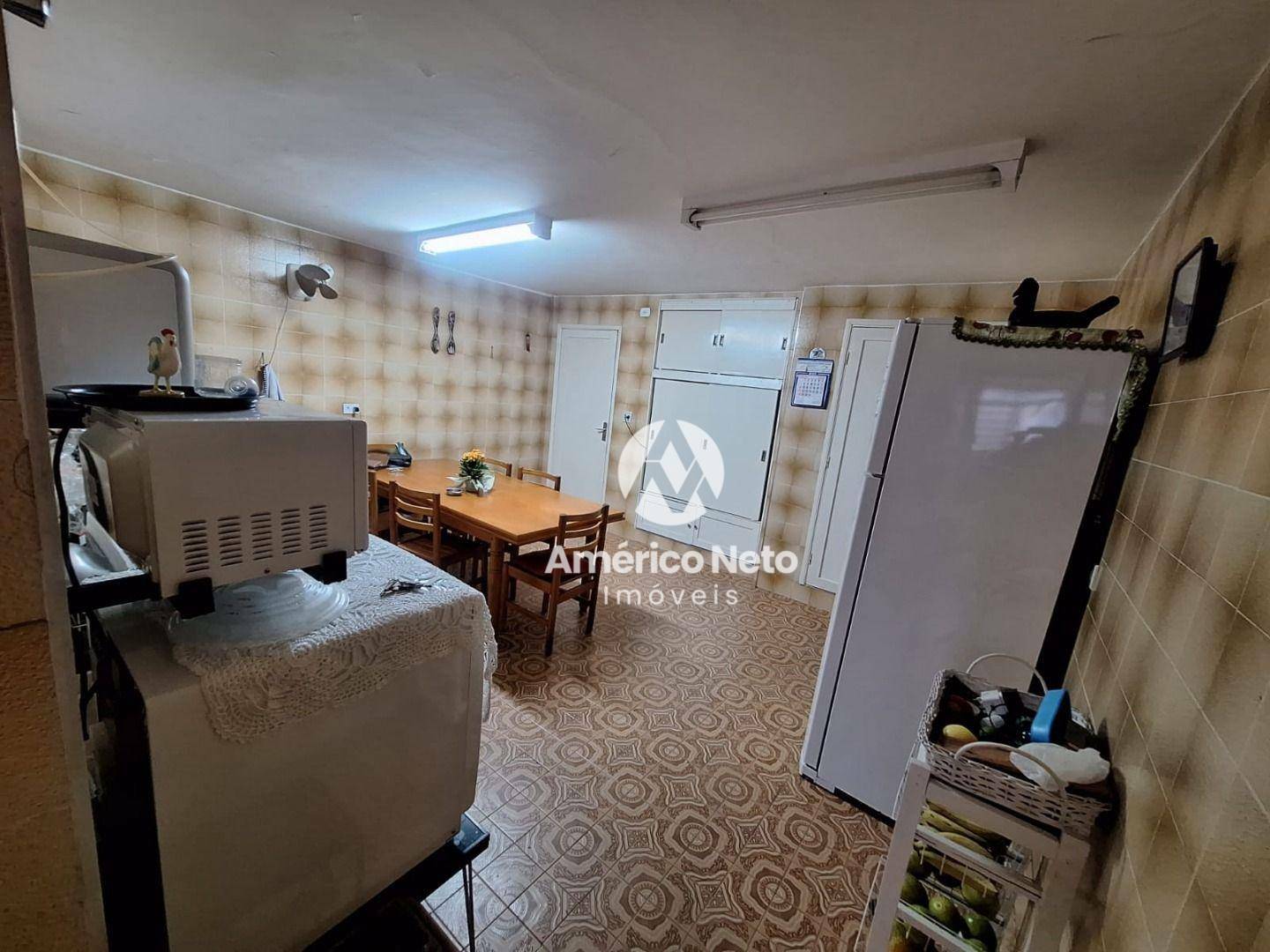 Casa à venda e aluguel com 3 quartos, 300m² - Foto 35