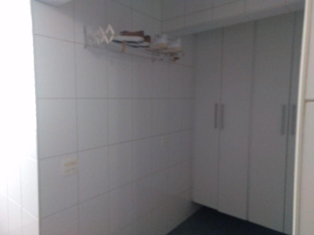 Apartamento à venda com 3 quartos, 140m² - Foto 27