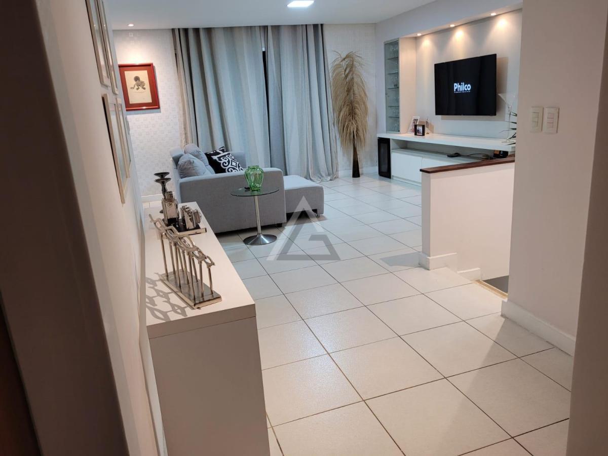 Casa de Condomínio à venda com 3 quartos, 230m² - Foto 4