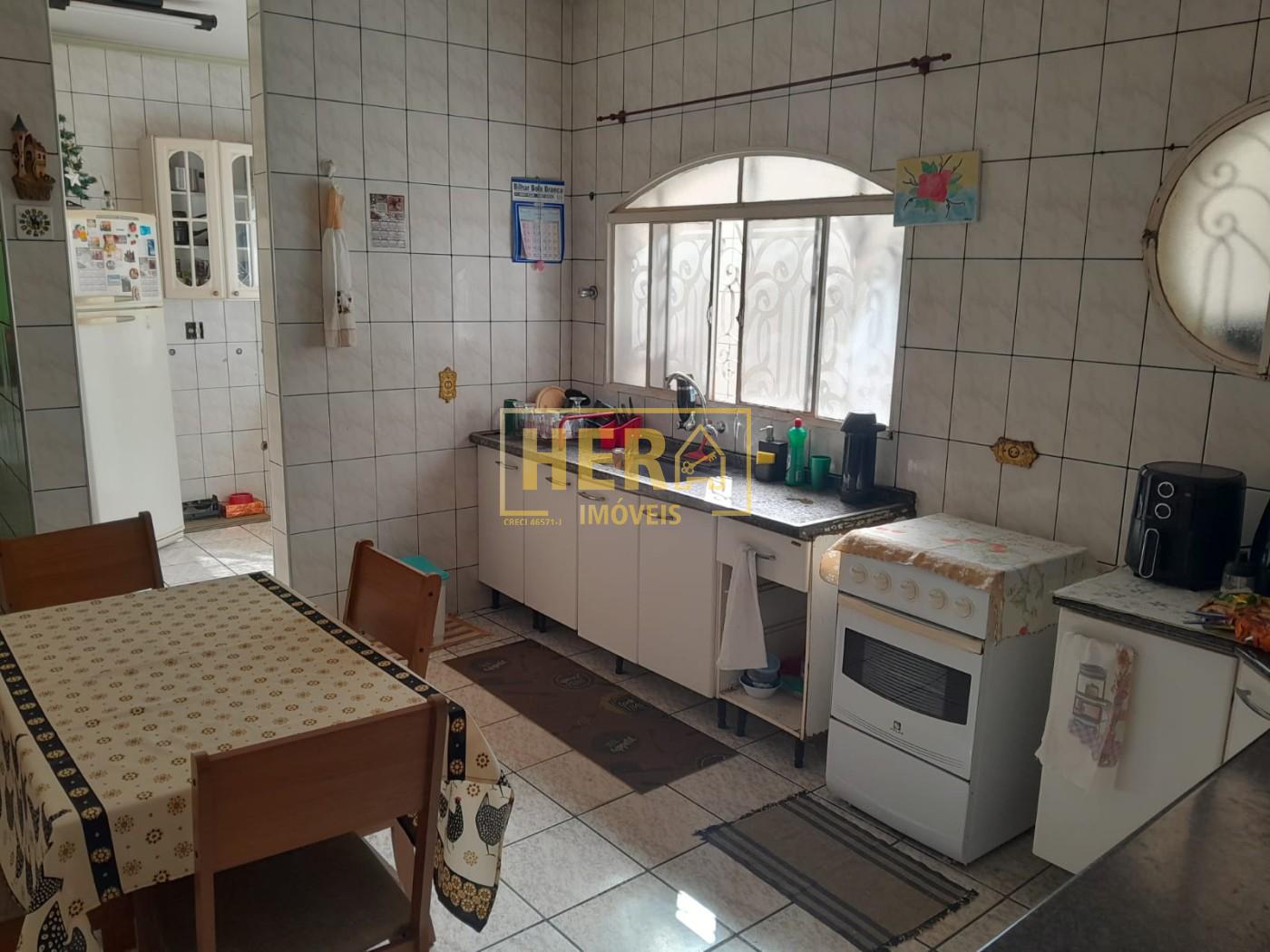 Casa à venda com 4 quartos, 288m² - Foto 18