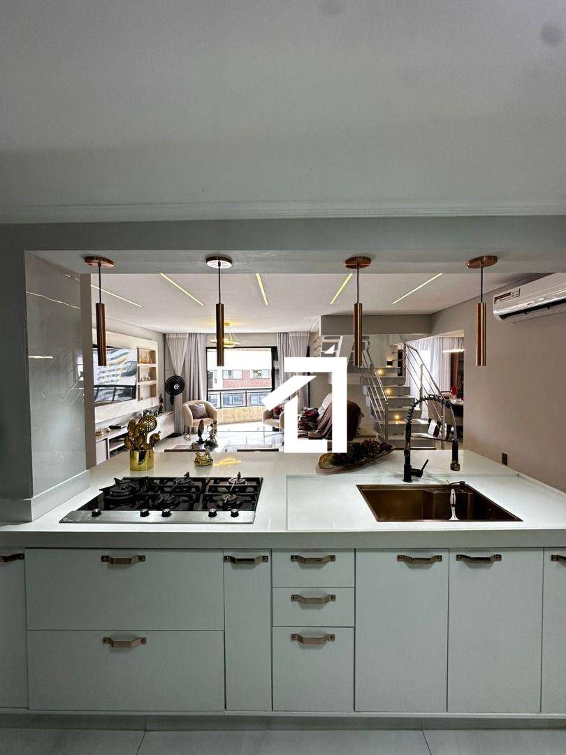 Apartamento, 3 quartos, 280 m² - Foto 2