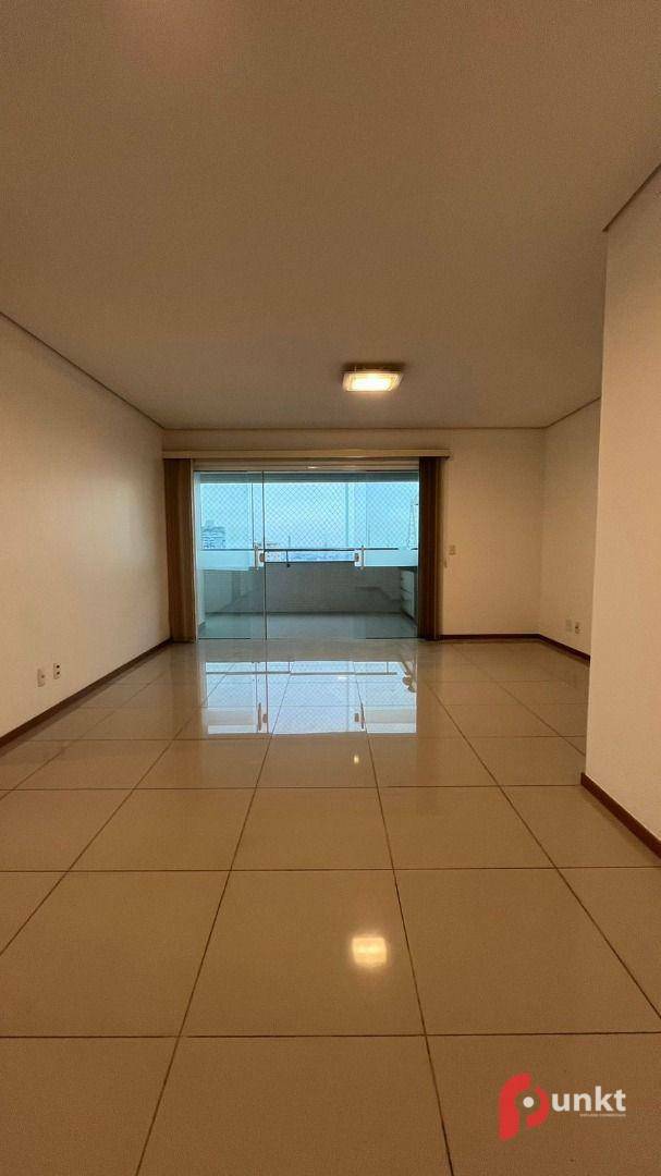 Apartamento para alugar com 3 quartos, 149m² - Foto 2