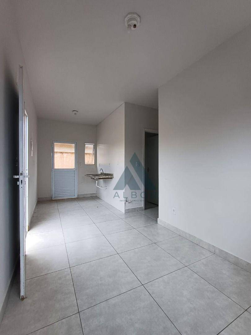 Casa, 2 quartos, 42 m² - Foto 1