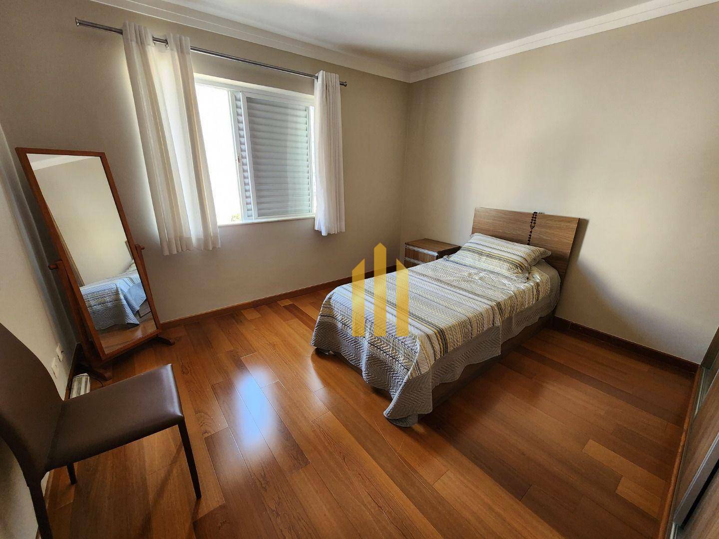 Apartamento para alugar com 2 quartos, 92m² - Foto 4