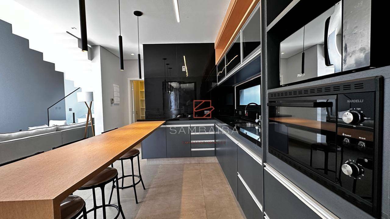 Casa de Condomínio para alugar com 3 quartos, 300m² - Foto 7