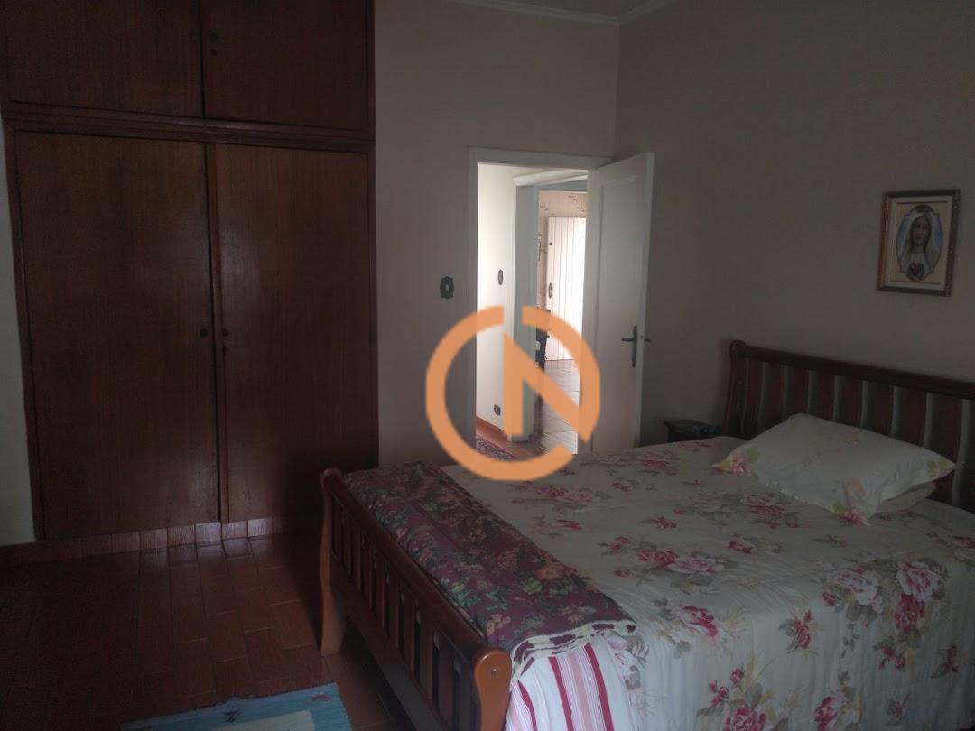 Casa à venda e aluguel com 4 quartos, 257m² - Foto 15