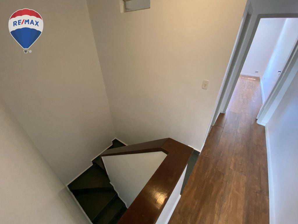 Casa para alugar com 5 quartos, 282m² - Foto 32