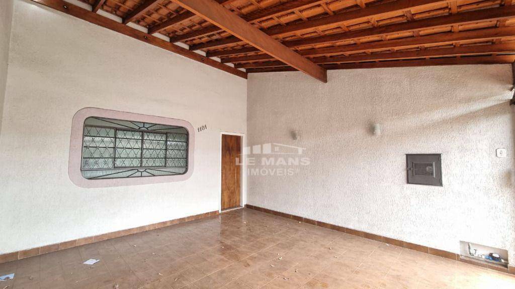 Casa à venda com 2 quartos, 107m² - Foto 3