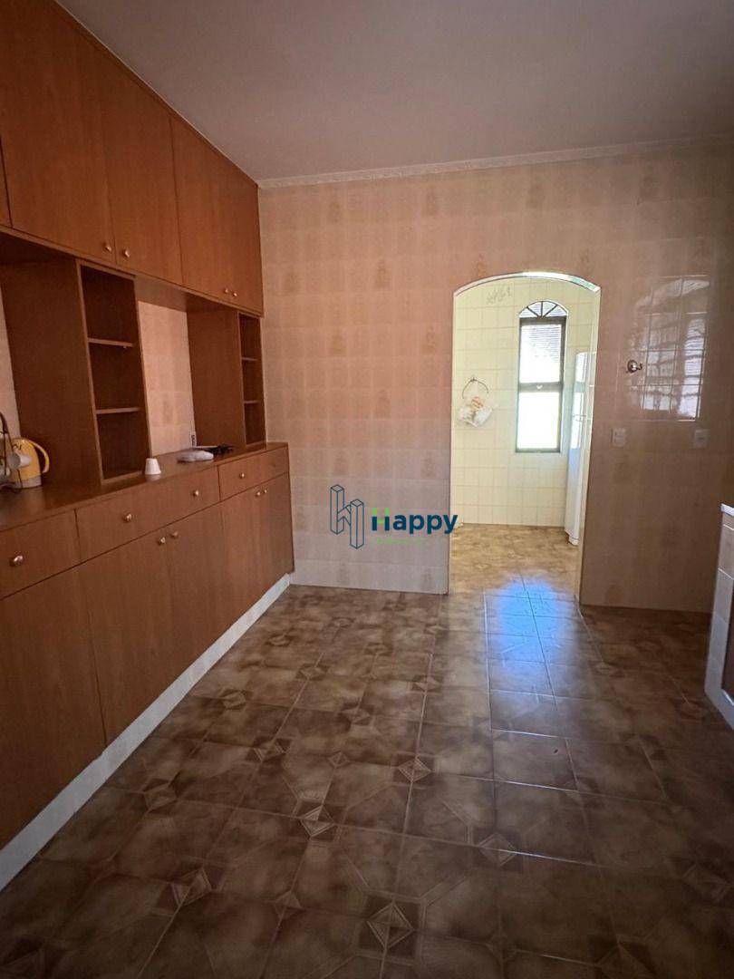 Casa para alugar com 3 quartos, 560m² - Foto 9