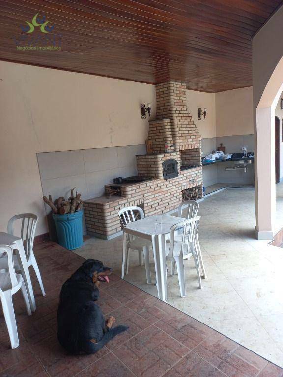 Casa para alugar com 4 quartos, 525m² - Foto 27