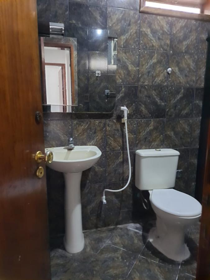 Casa para alugar com 3 quartos, 240m² - Foto 16