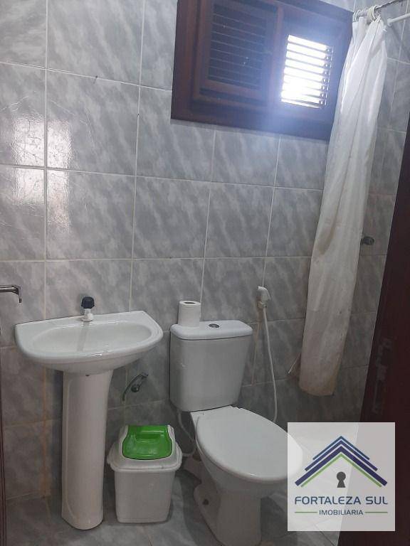 Casa à venda com 4 quartos, 240m² - Foto 18