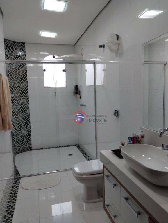 Sobrado à venda com 3 quartos, 340m² - Foto 8