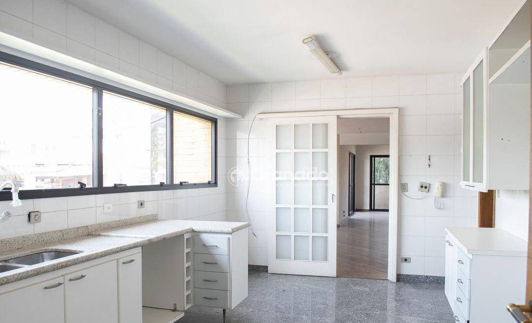 Apartamento à venda com 4 quartos, 190m² - Foto 28