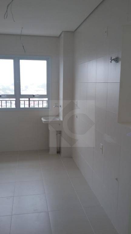 Apartamento à venda com 2 quartos, 67m² - Foto 2